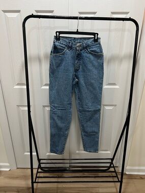 chic High-Rise Blue Denim Jeans